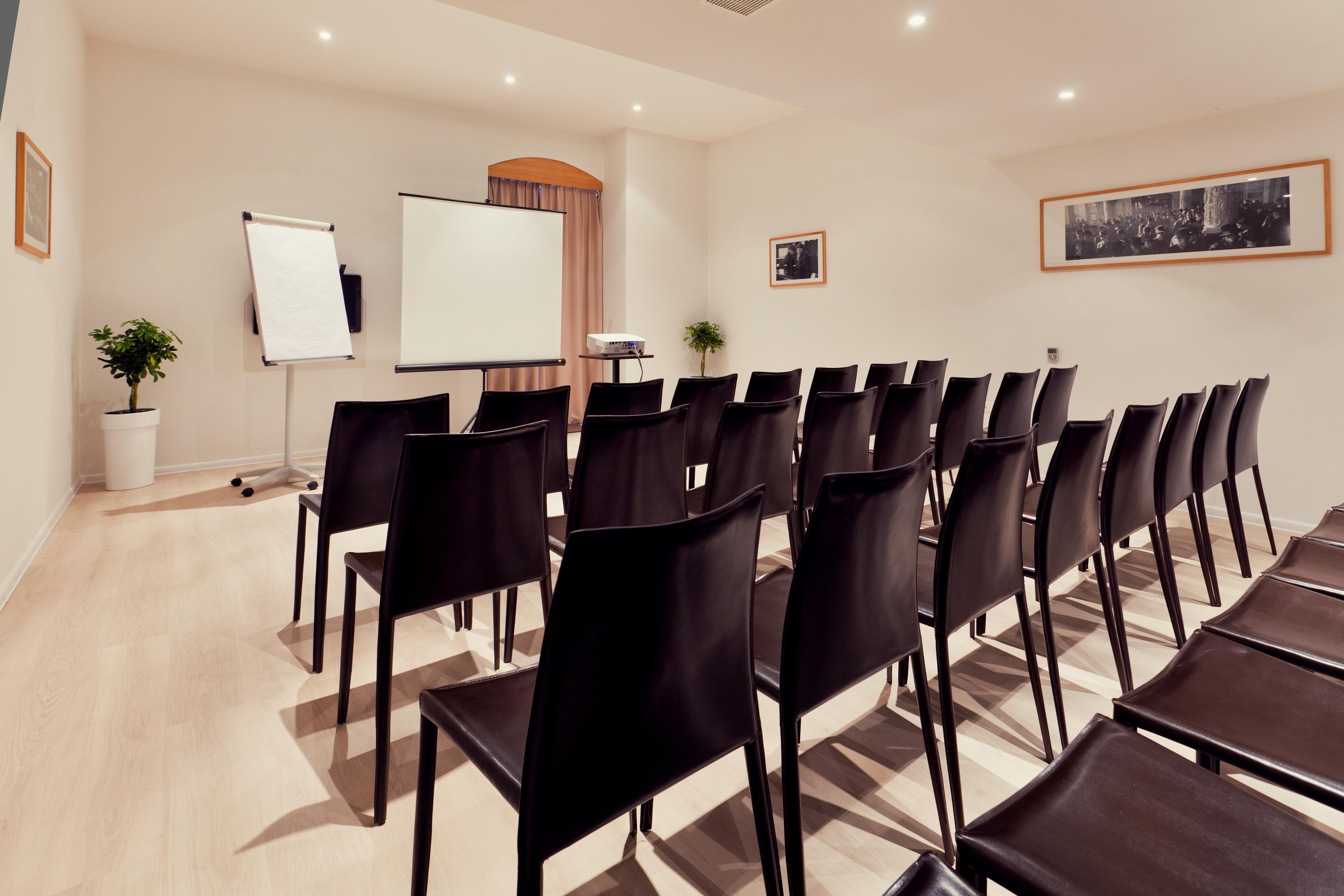The Granary - La Suite Hotel Wroclaw Exterior photo Meeting room