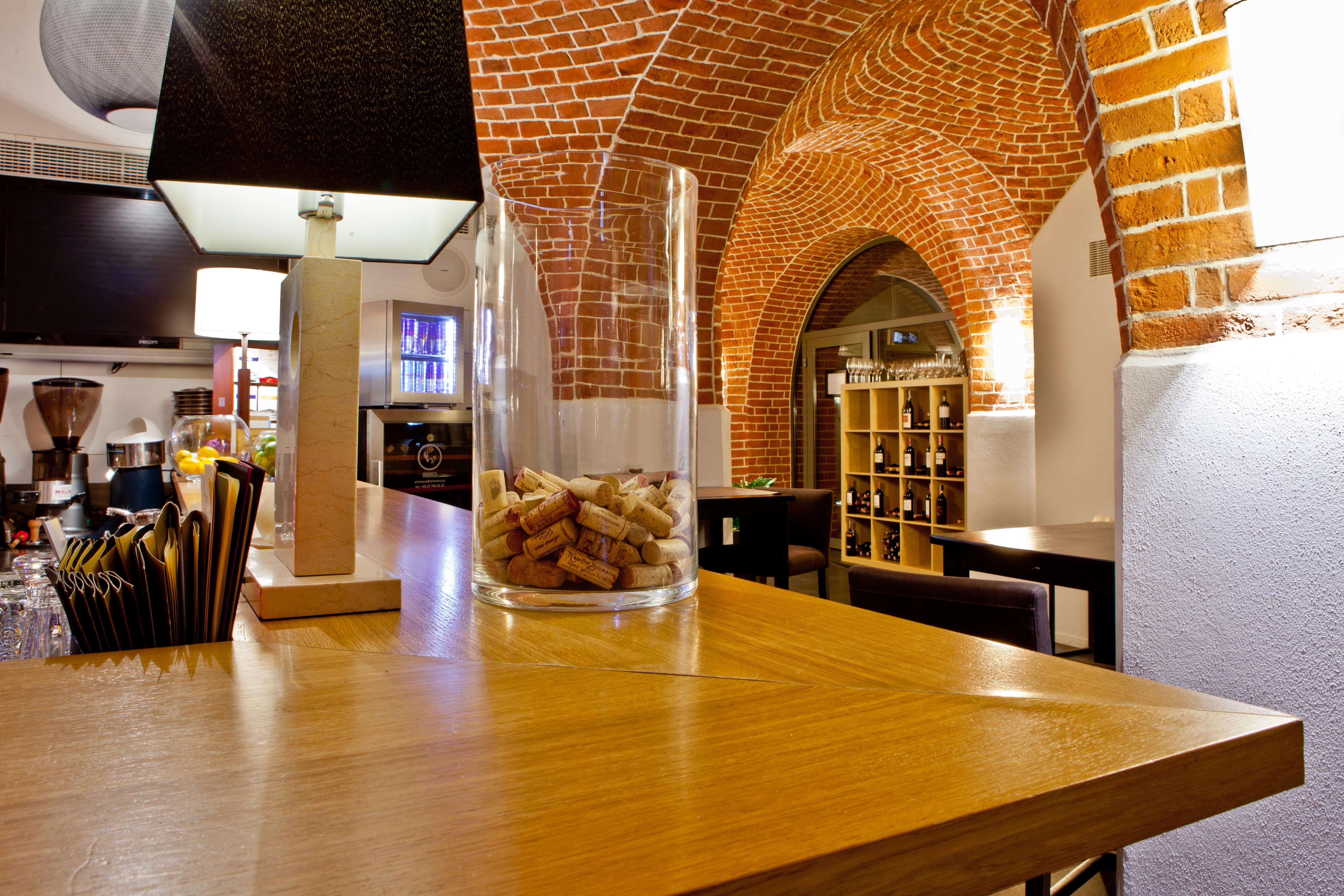 The Granary - La Suite Hotel Wroclaw Exterior photo Restaurant in the old town