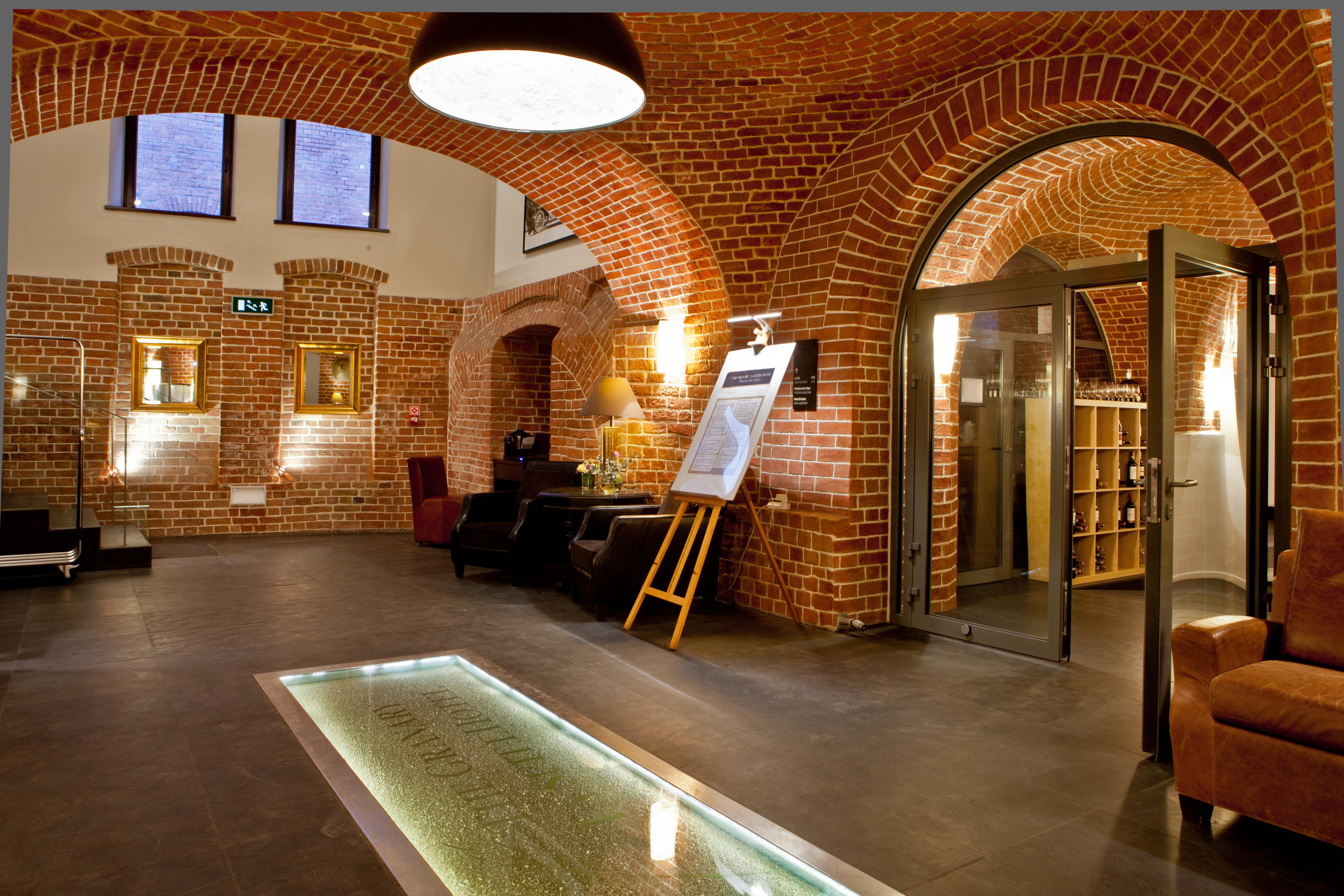 The Granary - La Suite Hotel Wroclaw Exterior photo The interior of the hotel