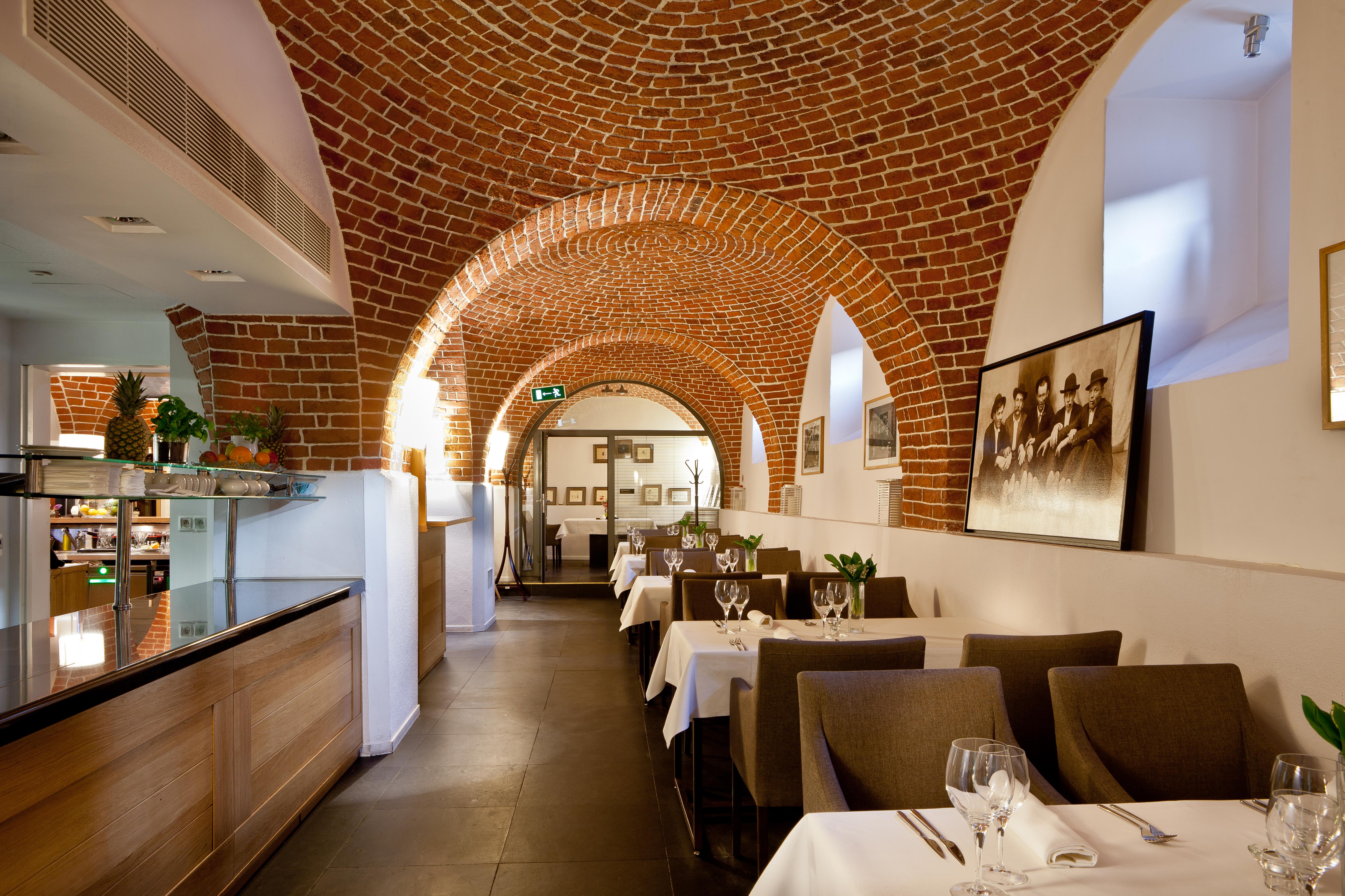 The Granary - La Suite Hotel Wroclaw Exterior photo Restaurant AOC