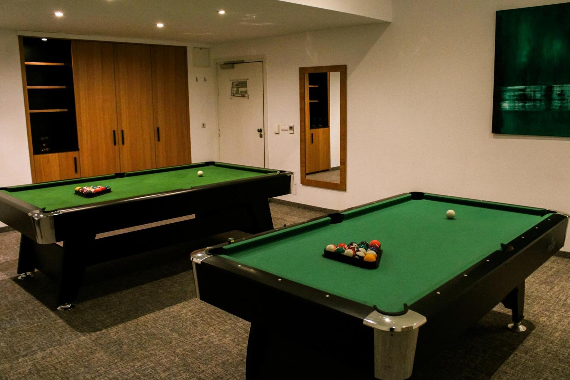 The Granary - La Suite Hotel Wroclaw Exterior photo Pool tables